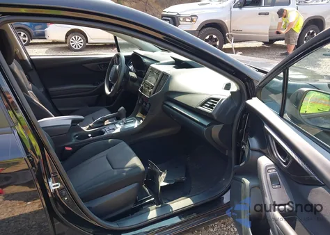 2022 Subaru Impreza Premium 5-Door z USA, uszkodzony, nr VIN 4S3GTAD69N3727668